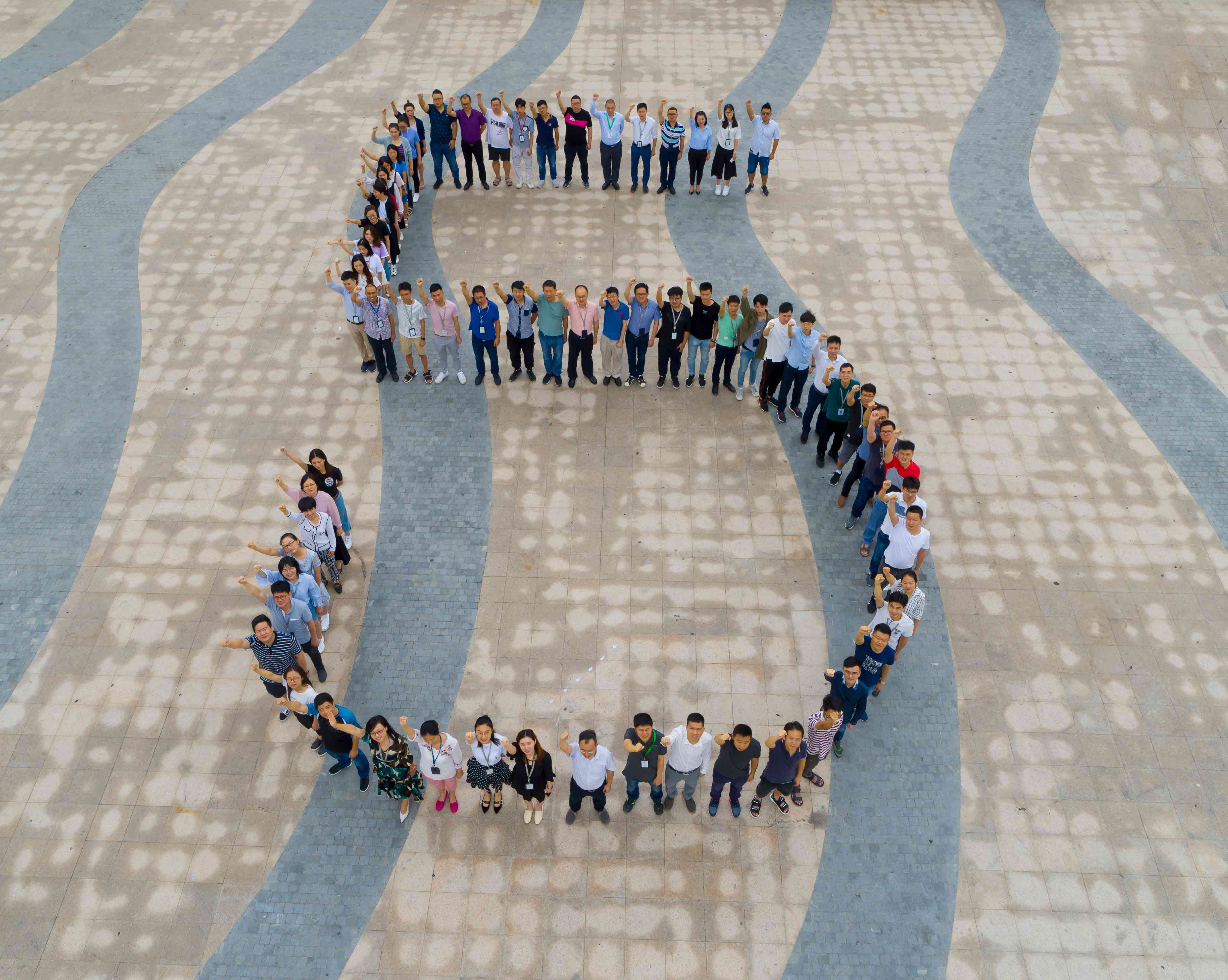 ��˾�����������Ž��˶���