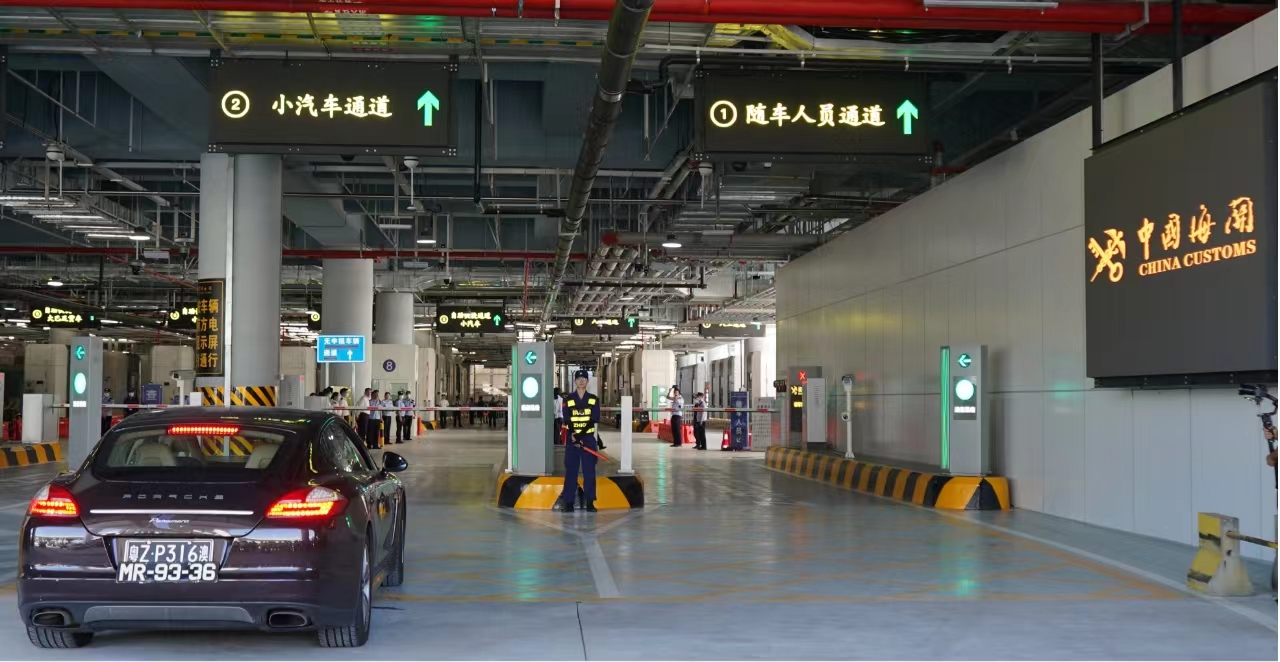 ���ٿڰ�ͨ��������Ϣ����ά